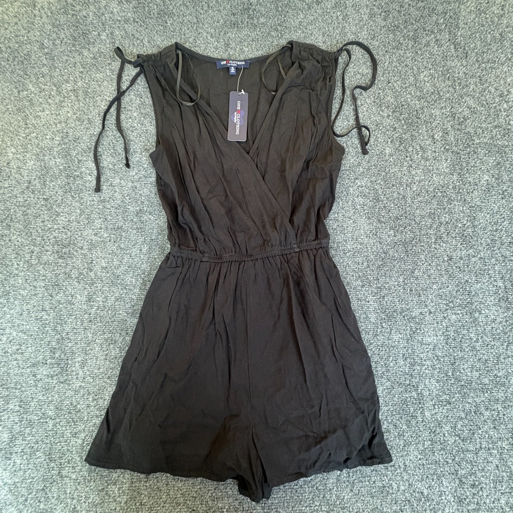 One Clothing One Piece Romper Womens Small‎ Black V-Neck Wrap Front Tie Shoulder